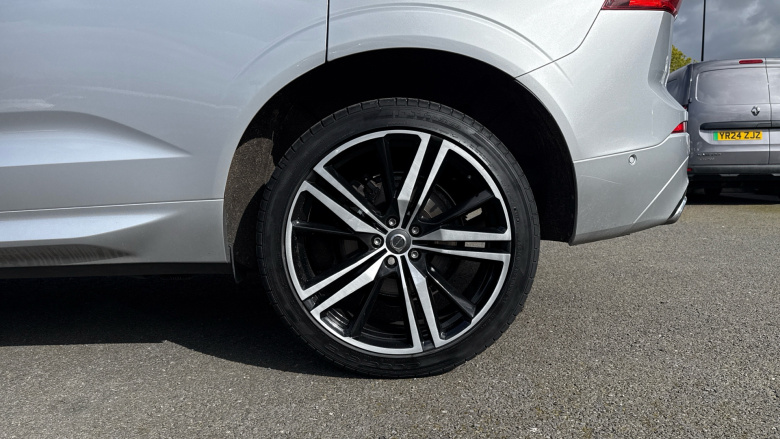 Volvo Xc60 2.0 B4D R DESIGN Pro 5dr AWD Geartronic Diesel Estate